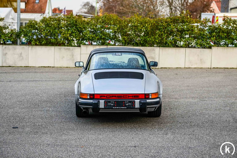 Porsche 911 Carrera 3.2 (US)