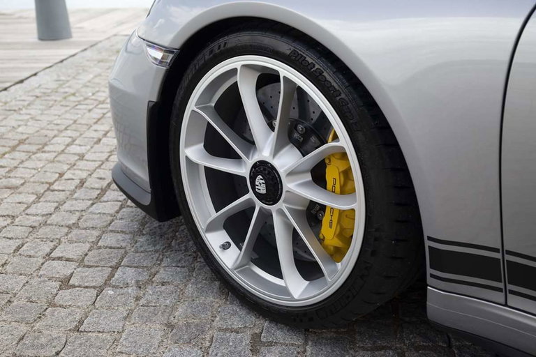 Porsche 911 R