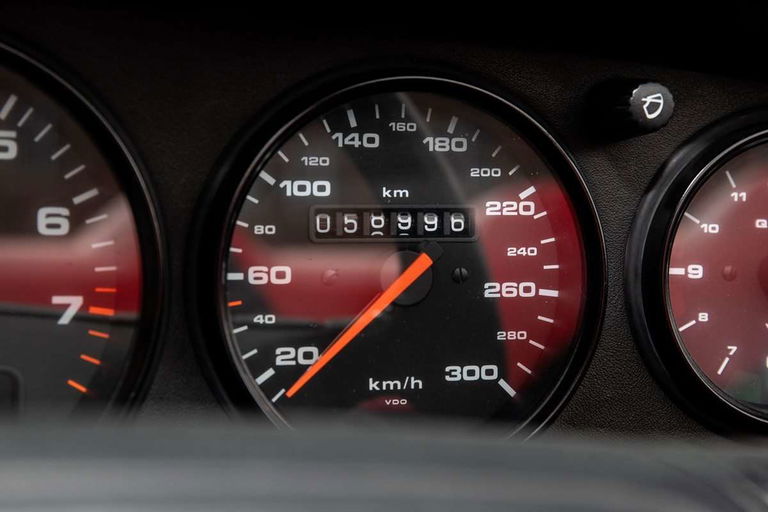 Porsche 964 Carrera 2 Speedster