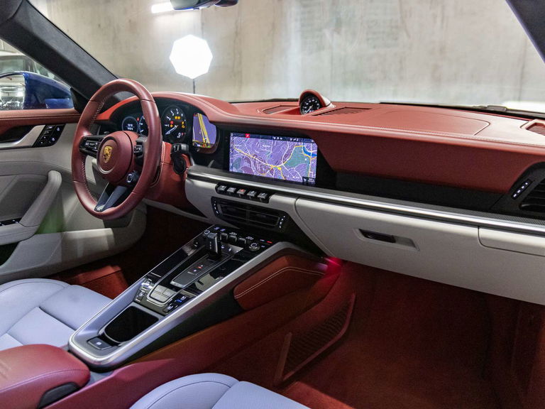 Porsche 992 Carrera