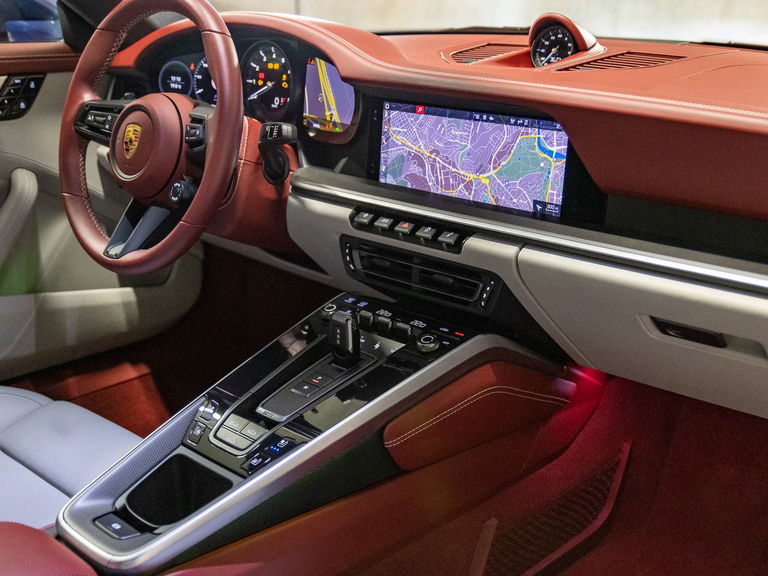 Porsche 992 Carrera
