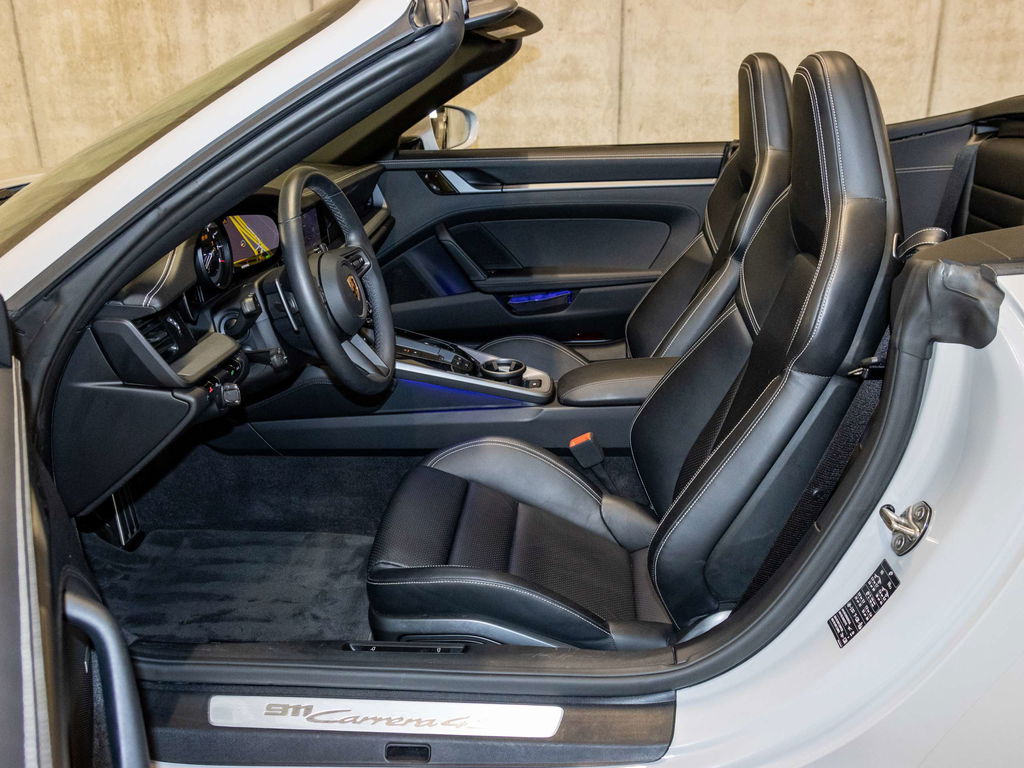 Porsche 992 Carrera 4S