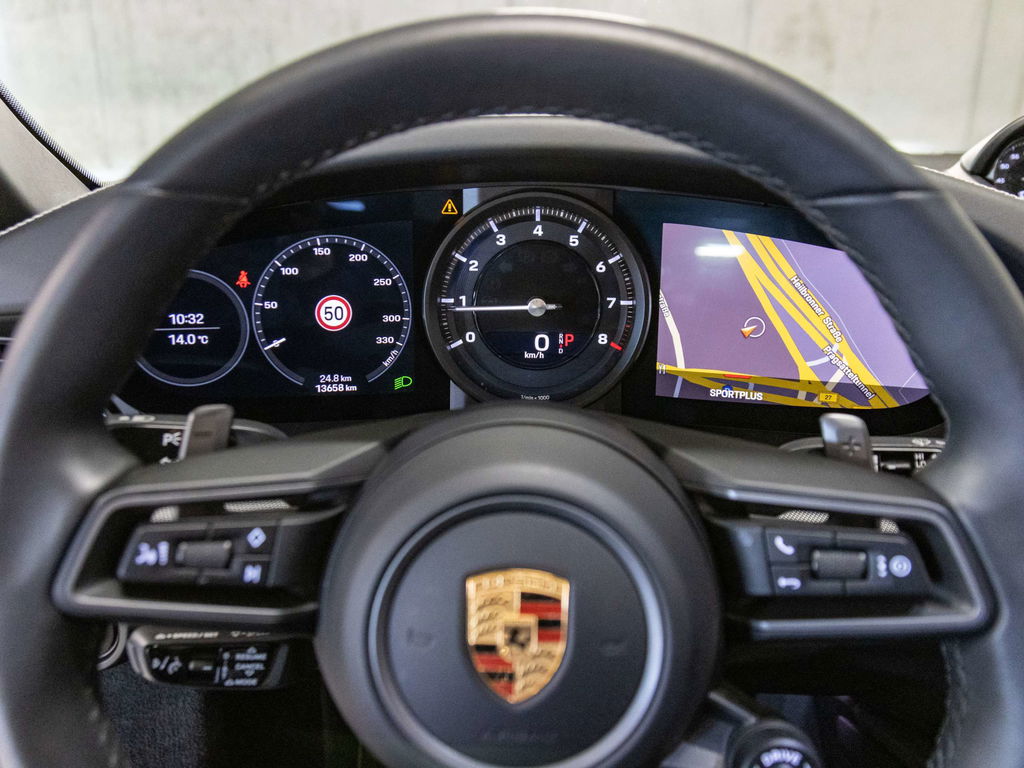 Porsche 992 Carrera 4S