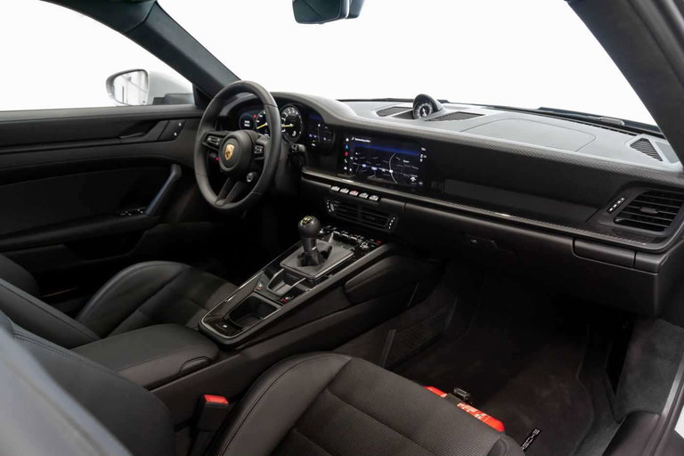 Porsche 992 GT3 Touring