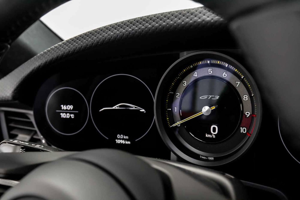 Porsche 992 GT3 Touring