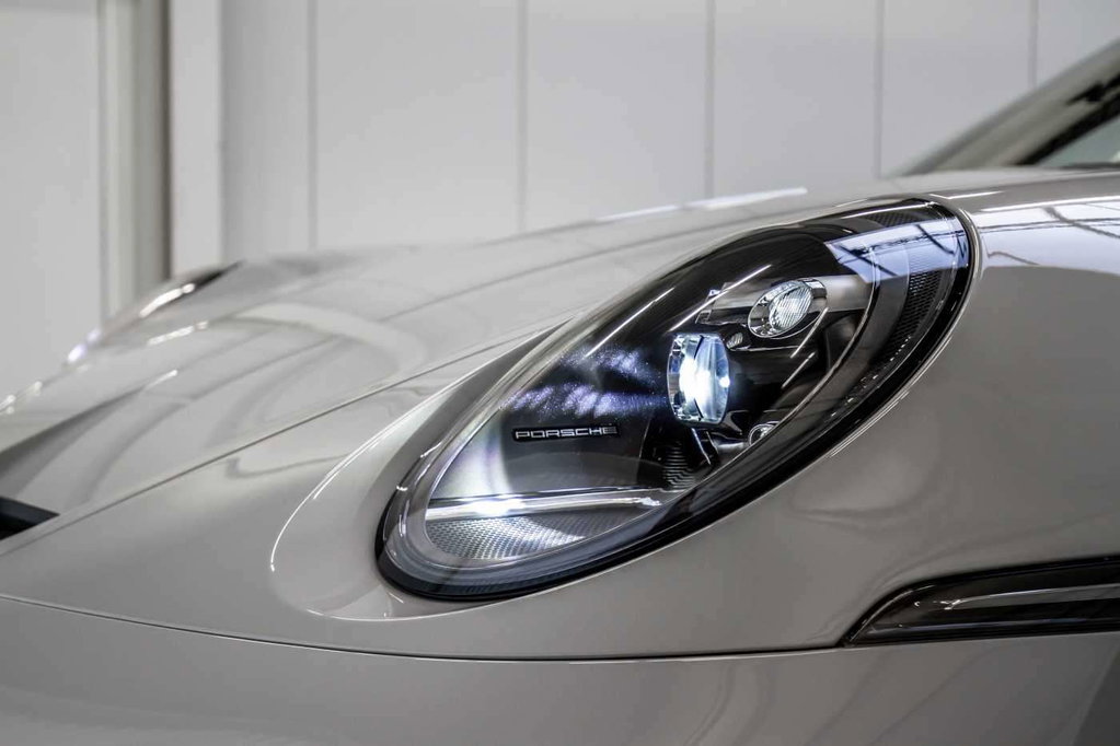 Porsche 992 GT3 Touring