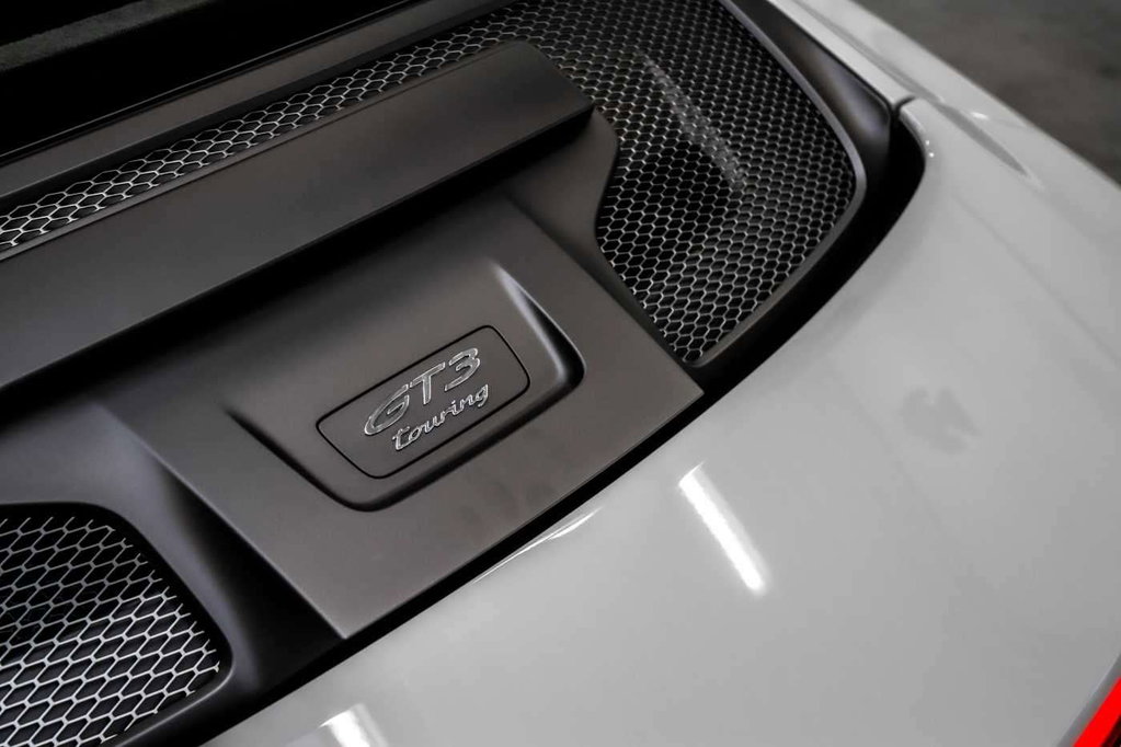 Porsche 992 GT3 Touring
