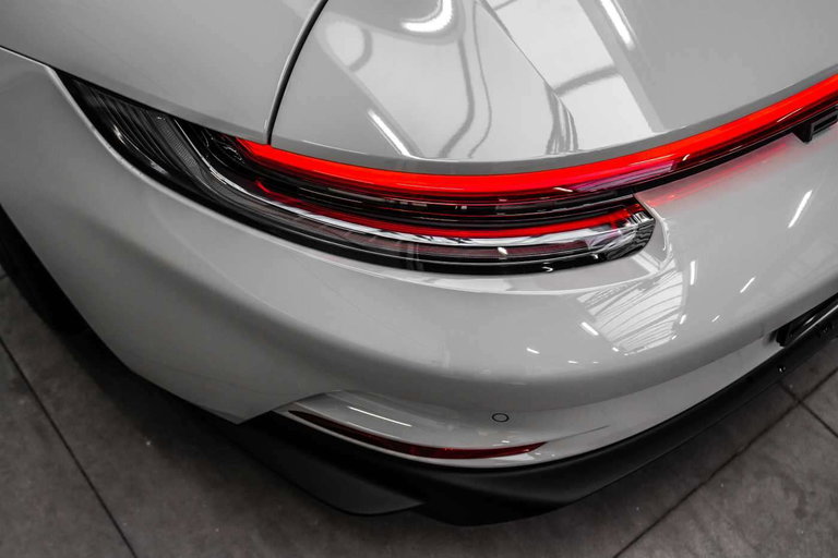 Porsche 992 GT3 Touring