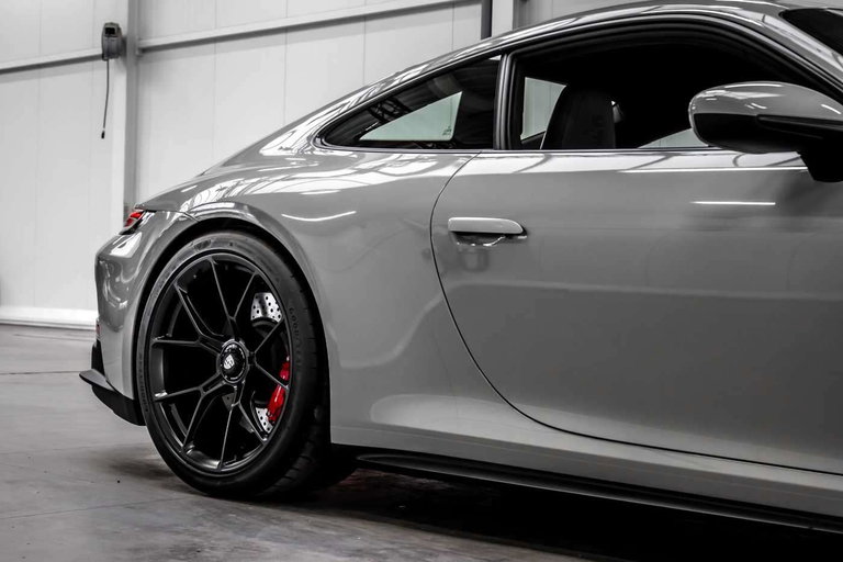 Porsche 992 GT3 Touring
