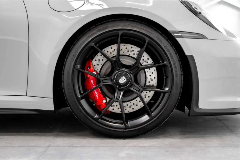 Porsche 992 GT3 Touring