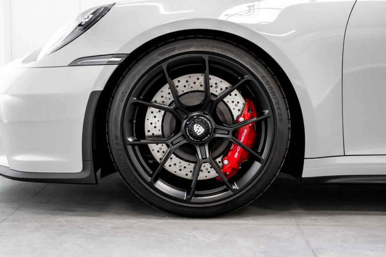 Porsche 992 GT3 Touring