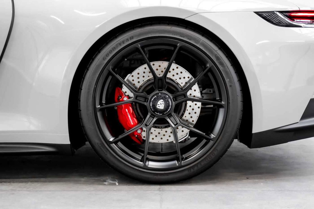 Porsche 992 GT3 Touring