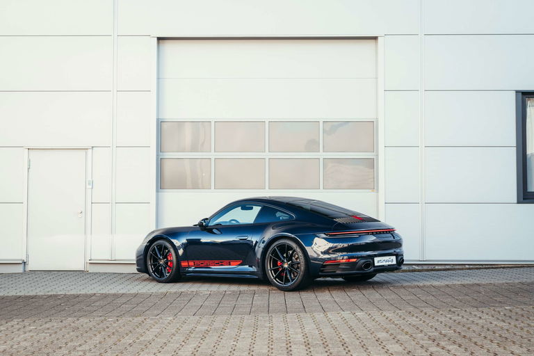 Porsche 992 Carrera 4S