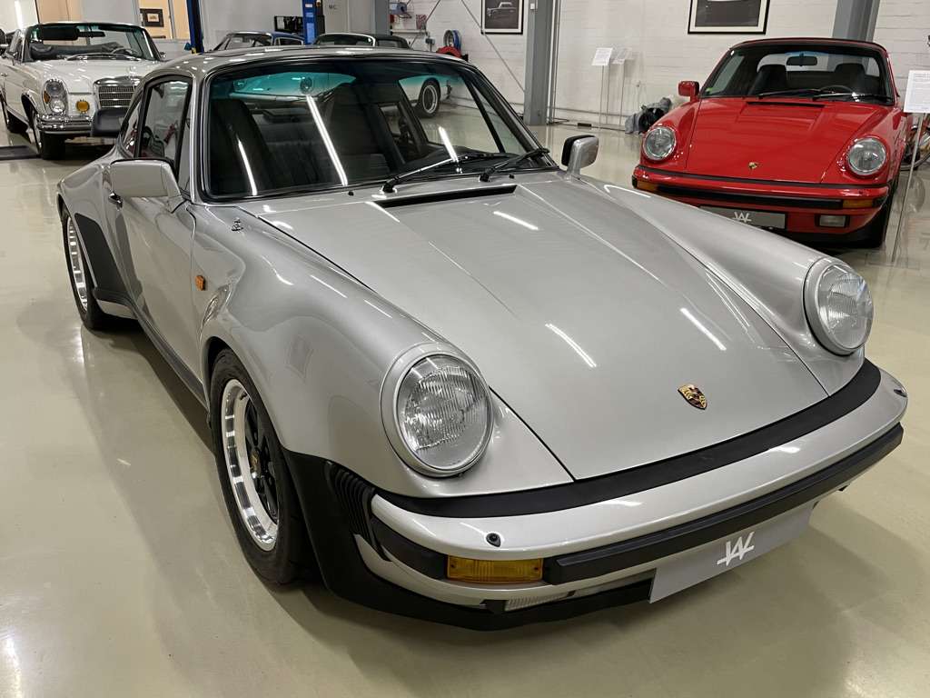 Porsche 911 Turbo 3.3