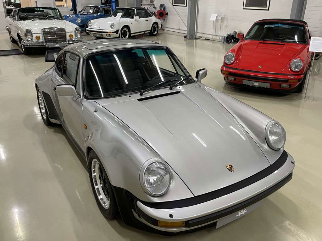 Porsche 911 Turbo 3.3