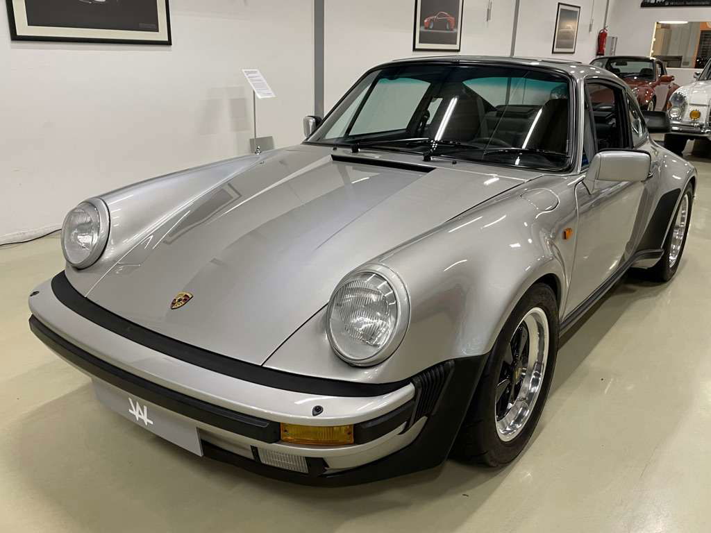 Porsche 911 Turbo 3.3