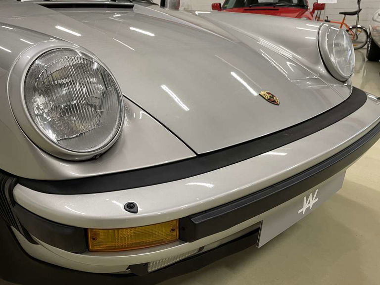 Porsche 911 Turbo 3.3