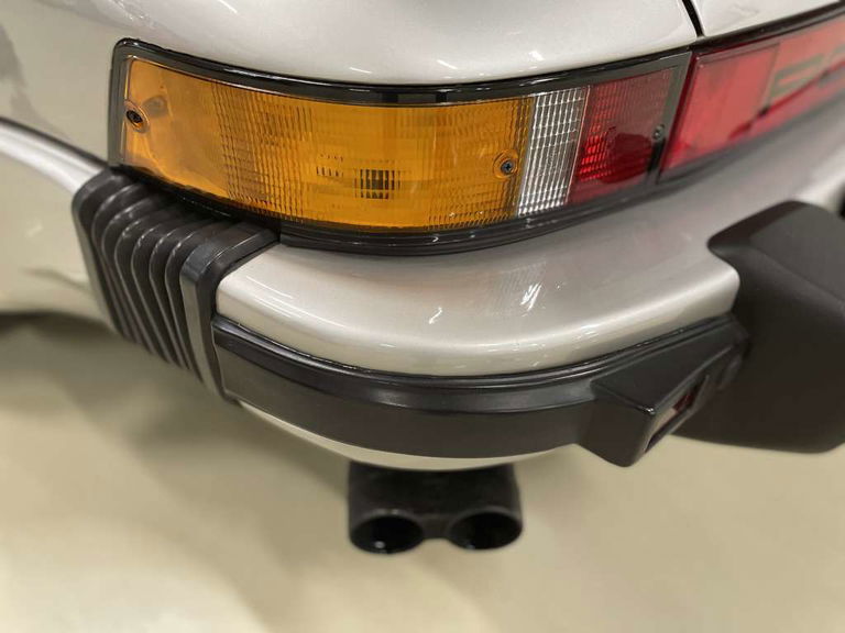 Porsche 911 Turbo 3.3