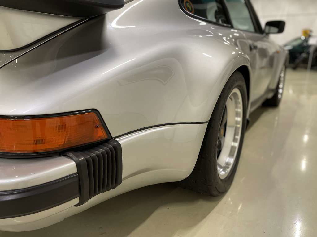 Porsche 911 Turbo 3.3