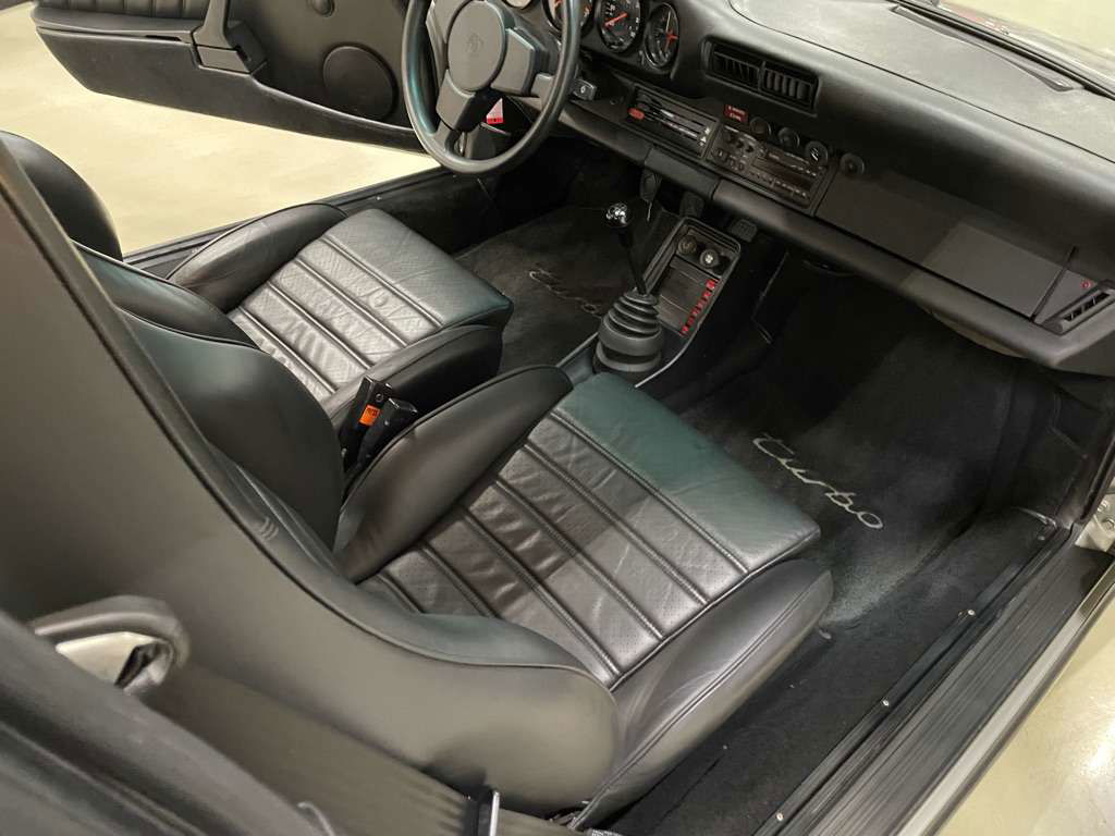 Porsche 911 Turbo 3.3