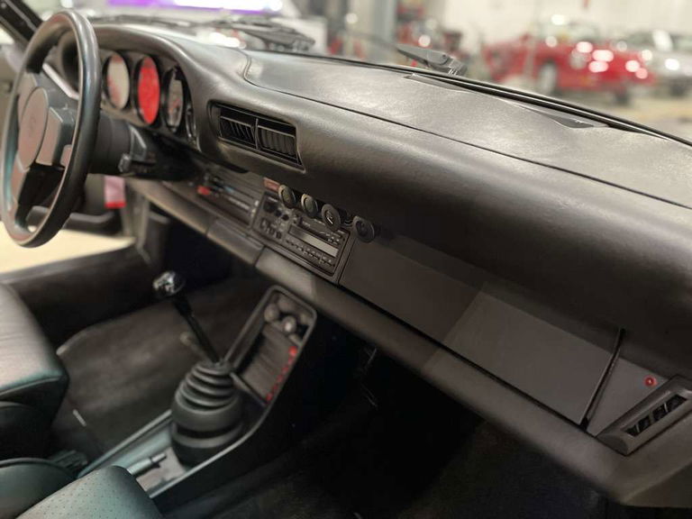 Porsche 911 Turbo 3.3