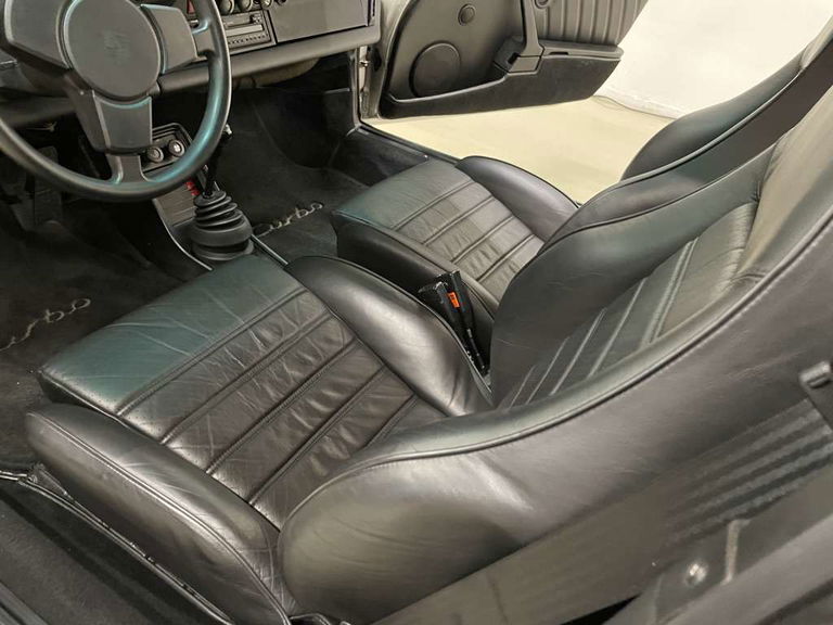 Porsche 911 Turbo 3.3