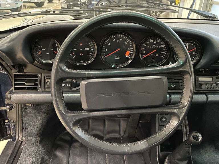 Porsche 911 Carrera 3.2