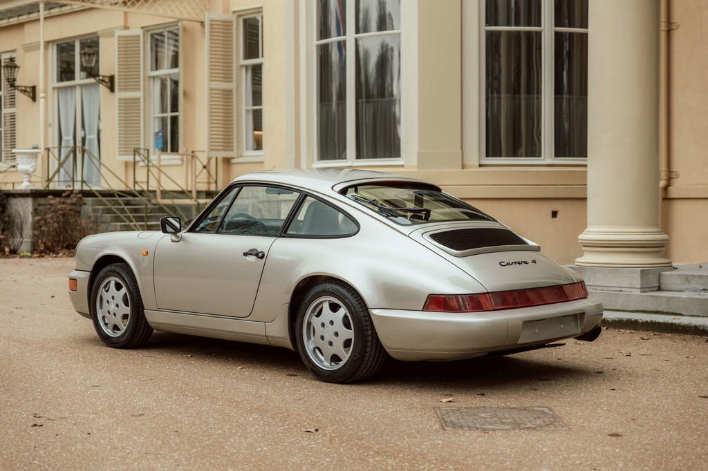 Porsche 964 Carrera 4