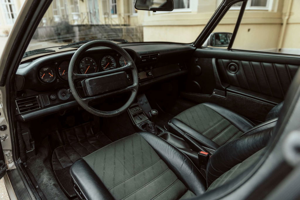 Porsche 964 Carrera 4