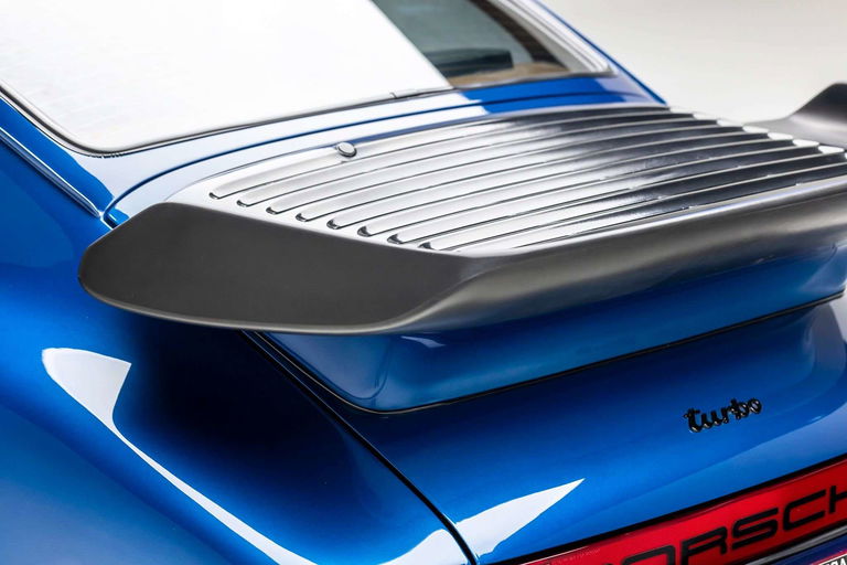 Porsche 911 Turbo 3.3 (US)