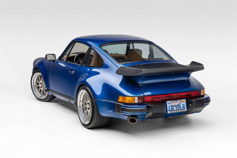 Porsche 911 Turbo 3.3 (US)