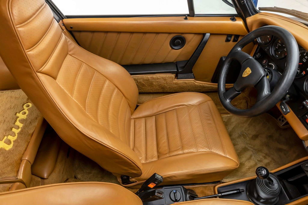 Porsche 911 Turbo 3.3 (US)