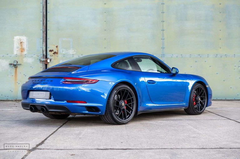 Porsche 991.2 Carrera GTS
