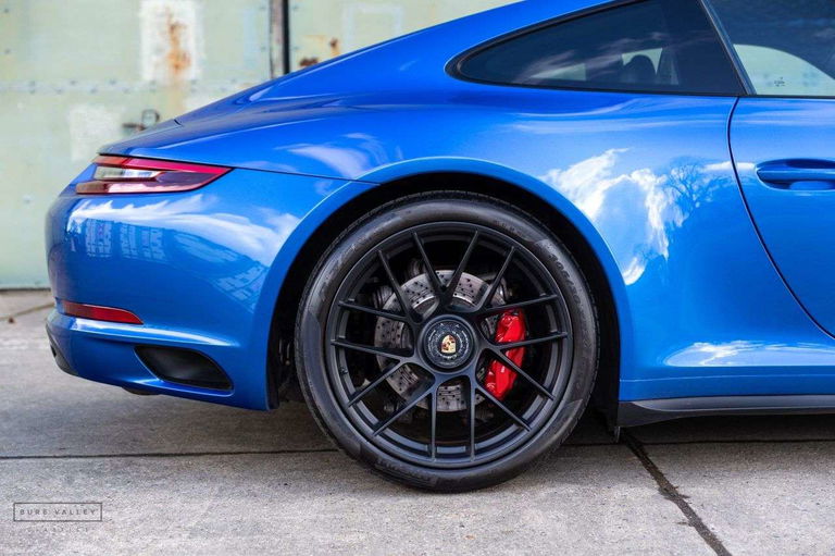 Porsche 991.2 Carrera GTS