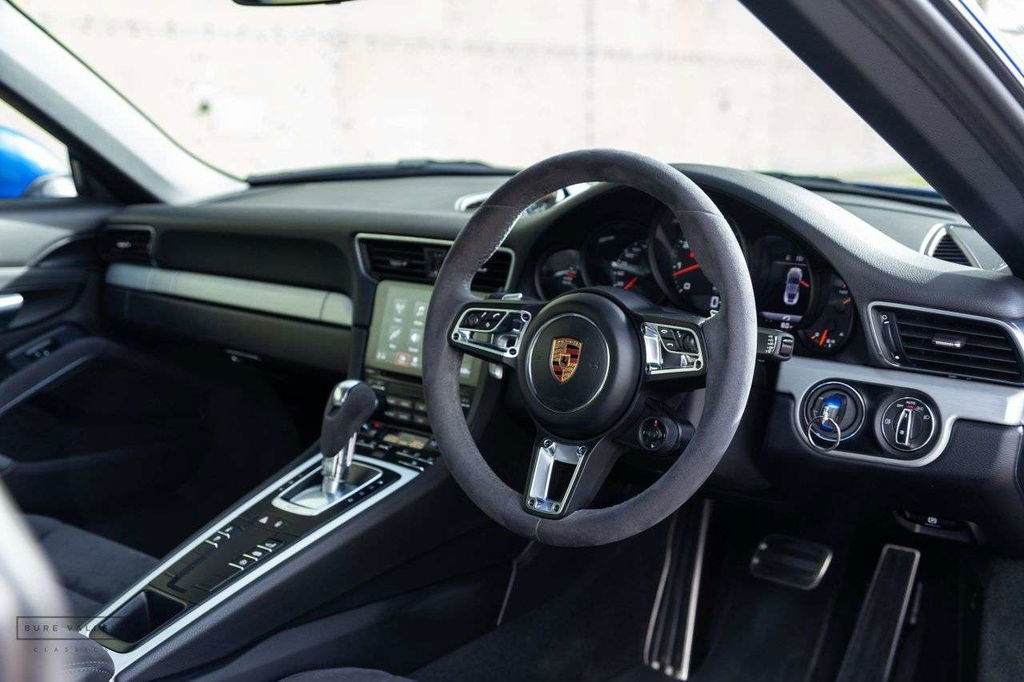 Porsche 991.2 Carrera GTS