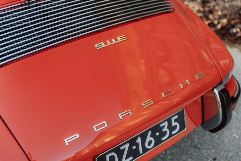 Porsche 911 E