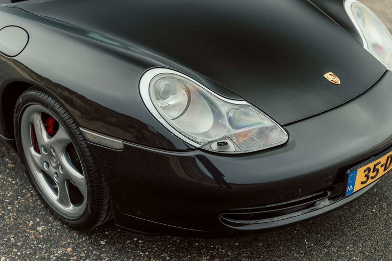 Porsche 996 Carrera 4 Millennium Edition