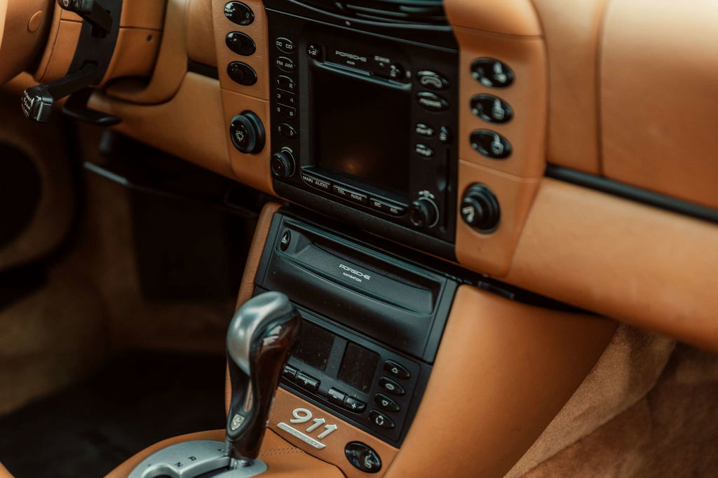 Porsche 996 Carrera 4 Millennium Edition