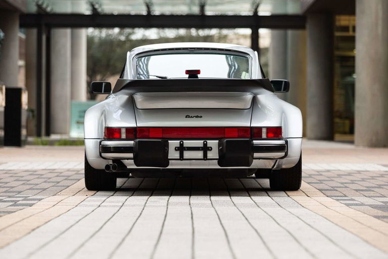 Porsche 911 Turbo 3.3 (US)