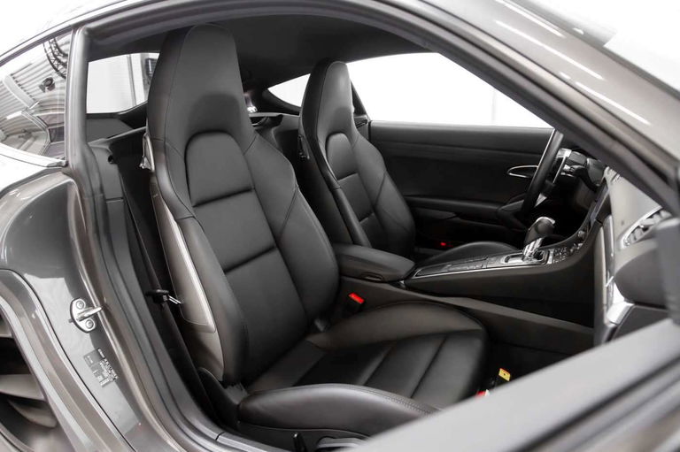 Porsche 718 Cayman S