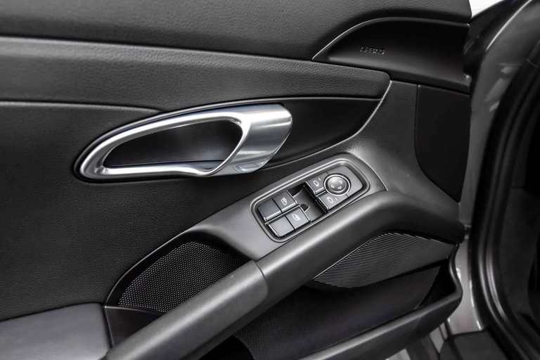 Porsche 718 Cayman S