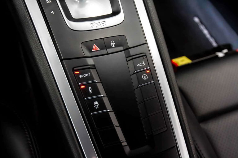 Porsche 718 Cayman S