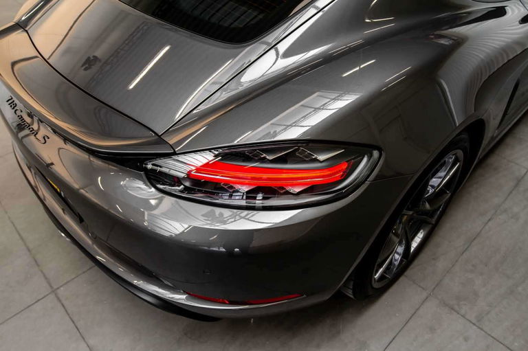 Porsche 718 Cayman S