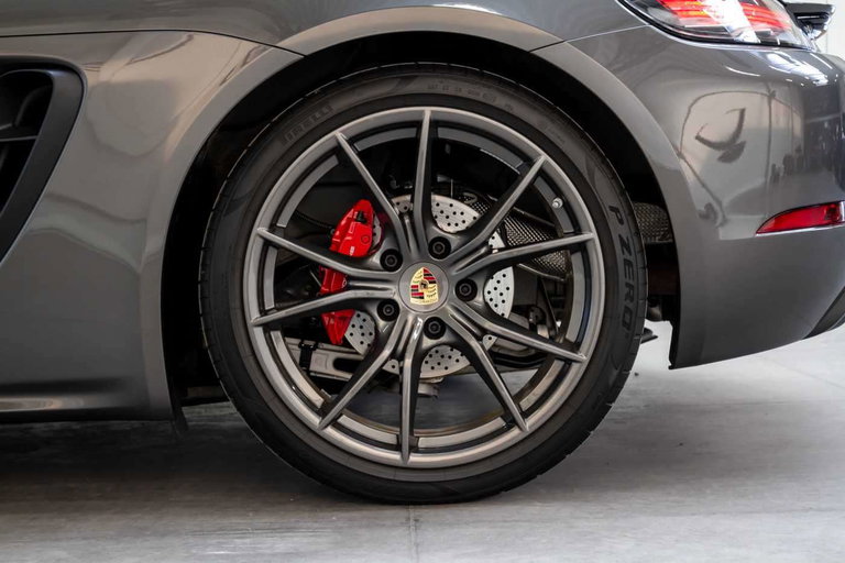 Porsche 718 Cayman S