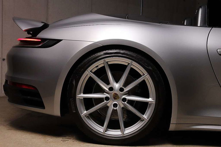 Porsche 992 Carrera 4S