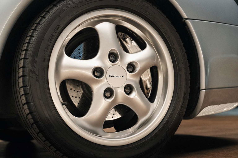 Porsche 993 Carrera 4