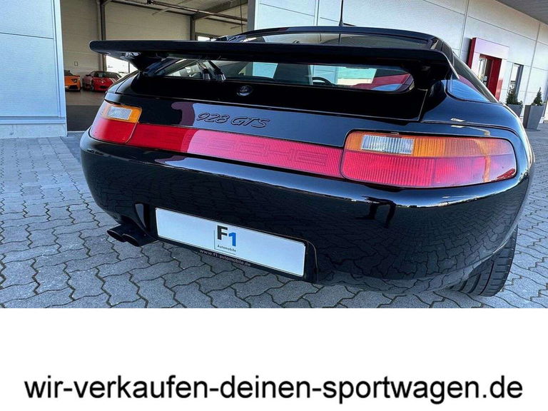 Porsche 928 GTS