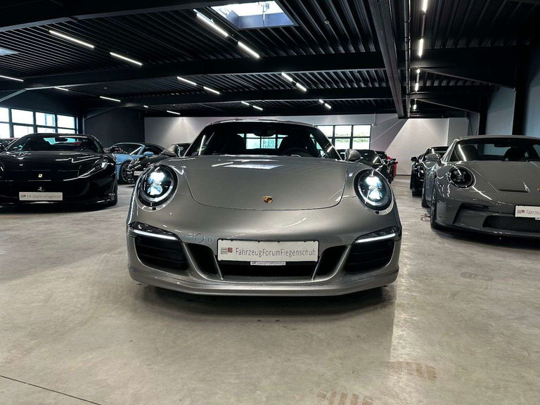 Porsche 991 Carrera GTS