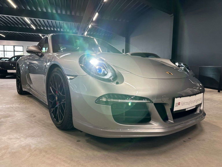 Porsche 991 Carrera GTS