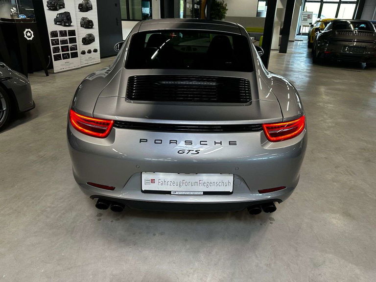 Porsche 991 Carrera GTS